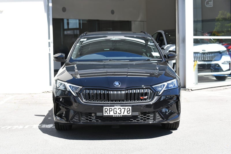 2026 Skoda Octavia Wagon RS+ 195Kw 2.0Pt image 2