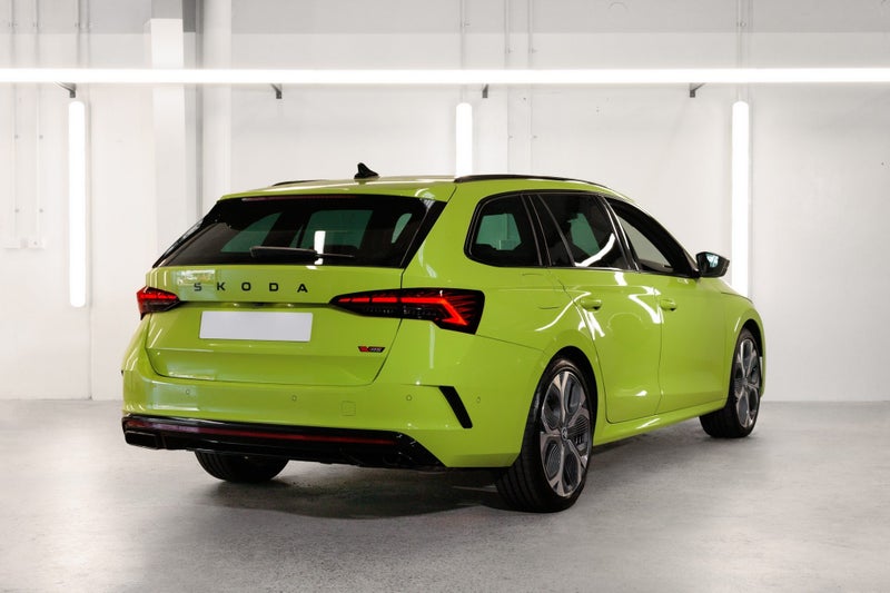 2026 Skoda Octavia Wagon RS+ image 2