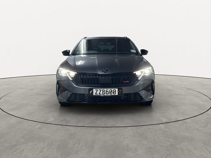 2026 Skoda Octavia Wagon RS TSI 195kW image 2