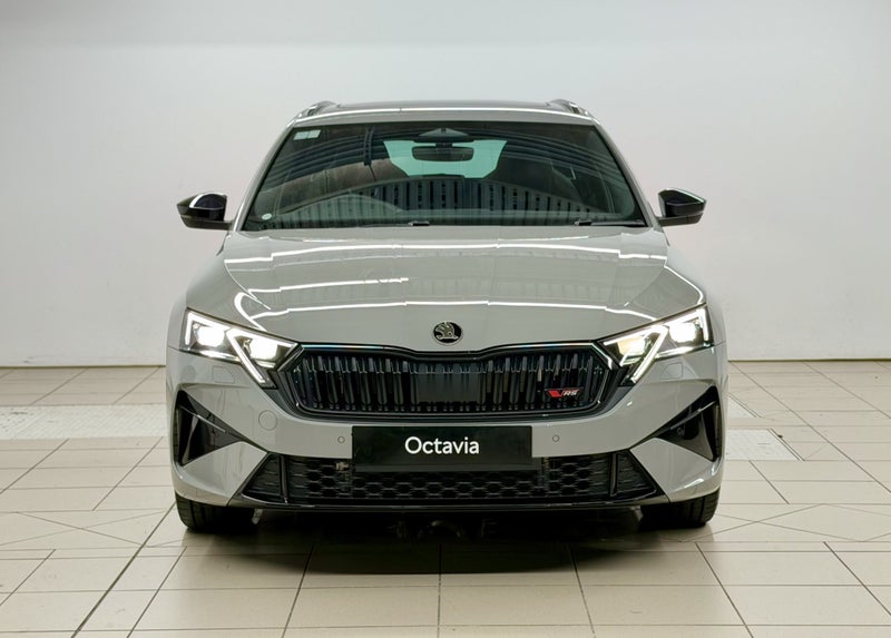 2026 Skoda Octavia Wagon RS TSI 195kW image 2