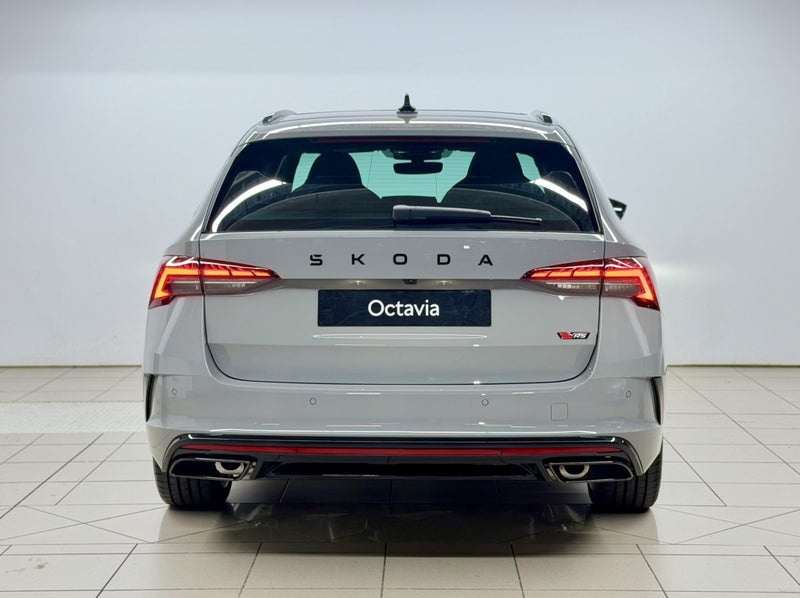 2026 Skoda Octavia Wagon RS TSI 195kW image 4
