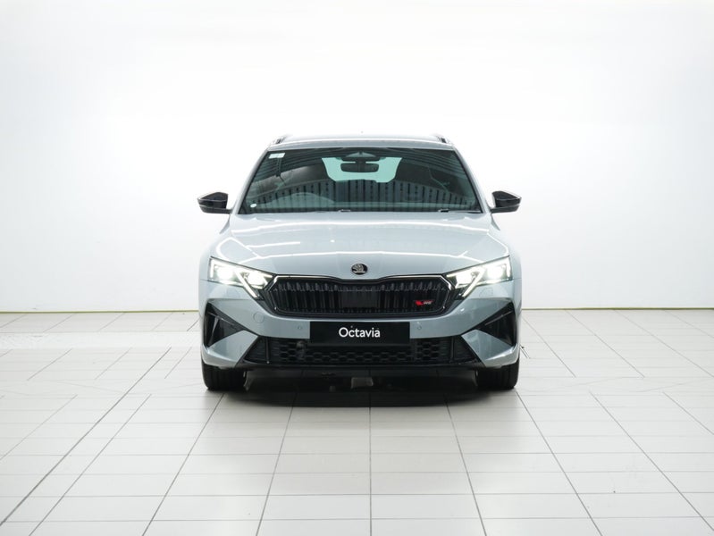 2026 Skoda Octavia Wagon RS TSI 195kW image 2