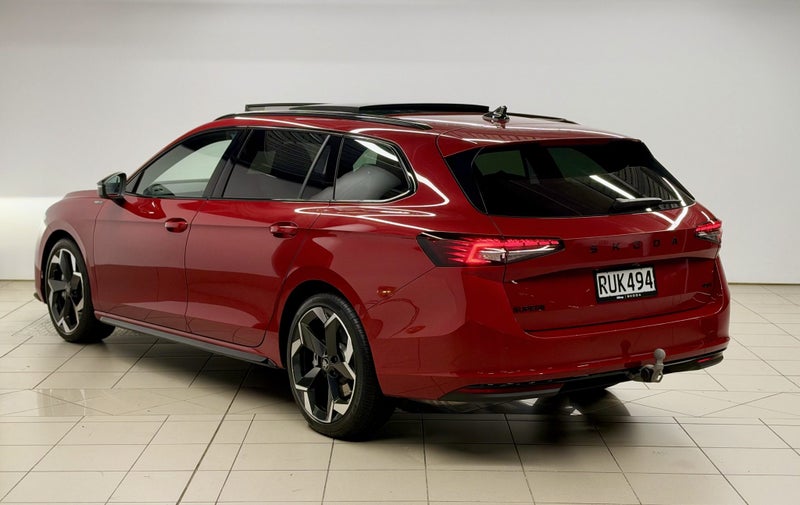2026 Skoda Superb Sportline 195Kw 2.0P image 3