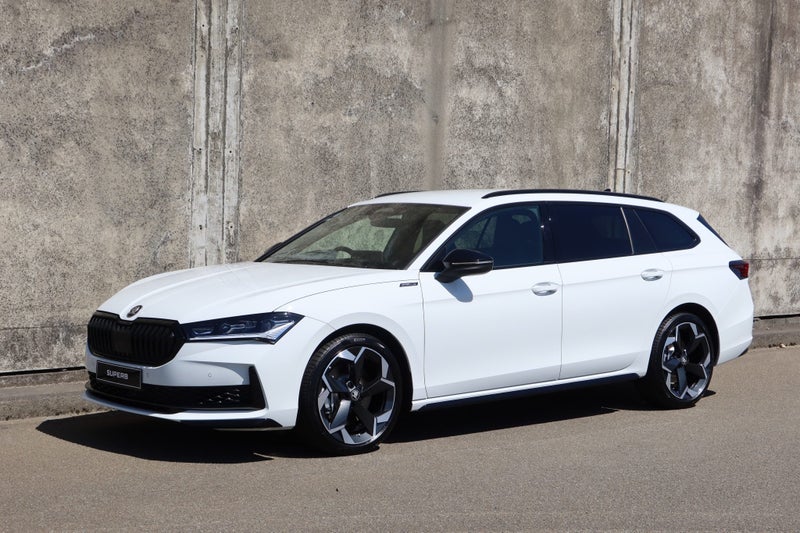 2026 Skoda Superb Sportline 195KW image 4