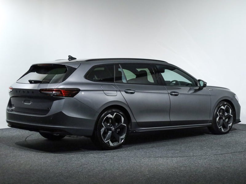 2026 Skoda Superb Sportline TSi 4x4 195Kw image 5