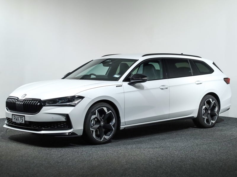 2026 Skoda Superb Sportline TSi 4x4 195Kw image 3