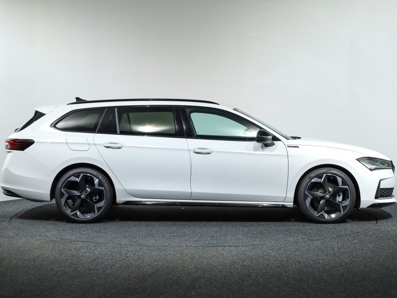 2026 Skoda Superb Sportline TSi 4x4 195Kw image 4