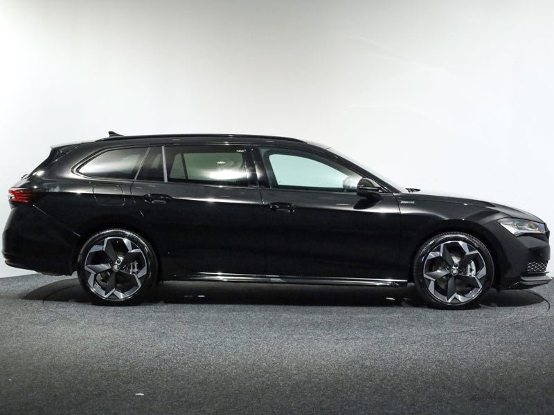 2026 Skoda Superb Sportline TSi 4x4 195Kw image 4