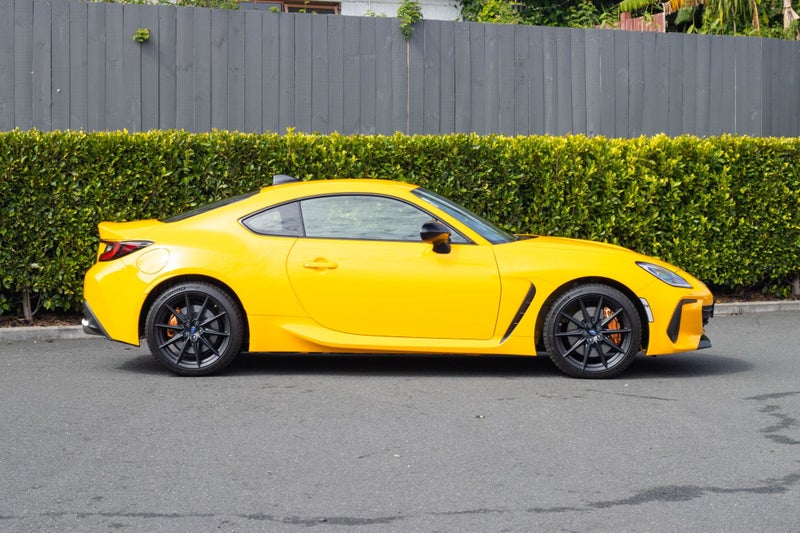 2026 Subaru BRZ TS Kiiro - Manual image 2