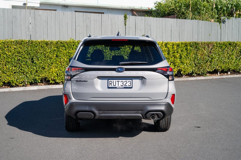 2026 Subaru Forester 2.5 AWD Touring image 5
