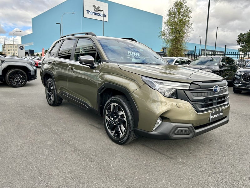 2026 Subaru Forester 2.5 Hybrid image 3
