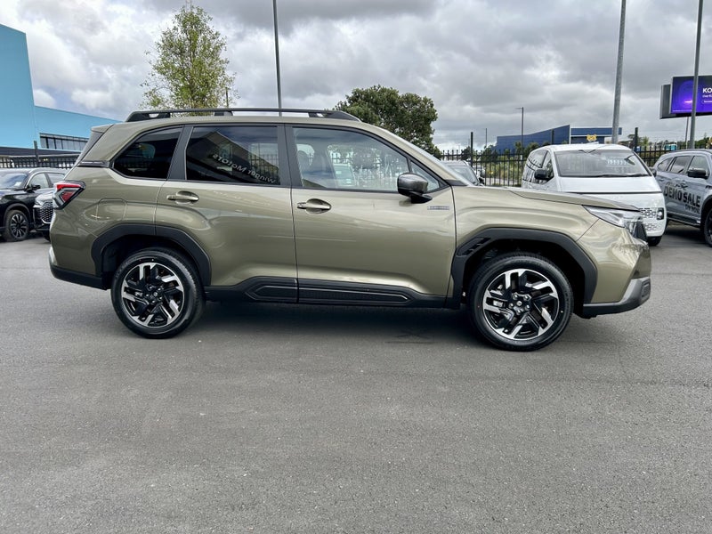 2026 Subaru Forester 2.5 Hybrid image 4