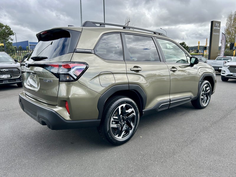 2026 Subaru Forester 2.5 Hybrid image 5