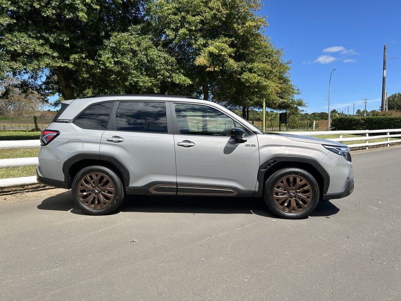 2026 Subaru Forester 2.5 Hybrid Sport CVT image 3