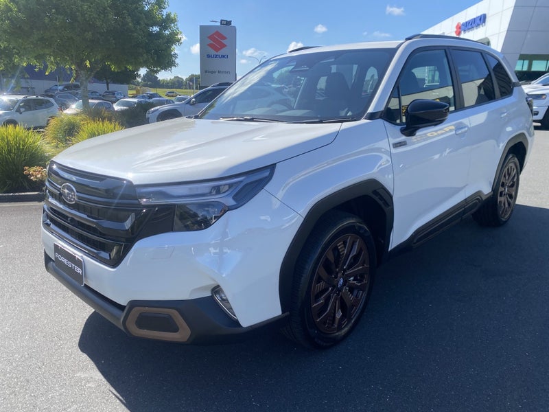 2026 Subaru Forester 2.5 Hybrid Sport CVT image 2