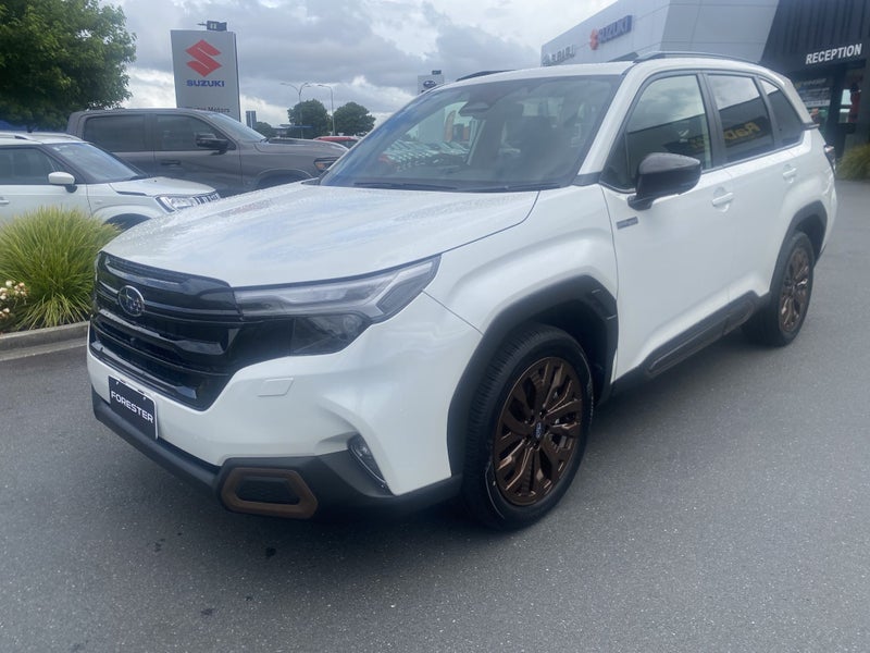 2026 Subaru Forester 2.5 Hybrid Sport CVT image 4