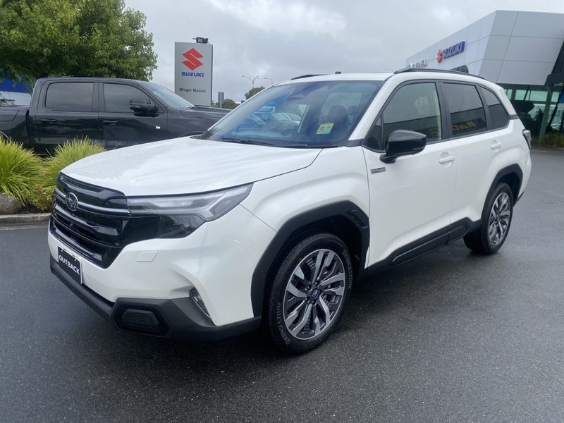 2026 Subaru Forester 2.5 Hybrid Sport CVT image 5