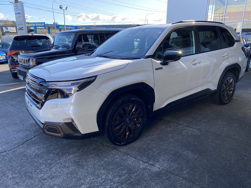 2026 Subaru Forester 2.5 Hybrid Sport Hybrid image 4
