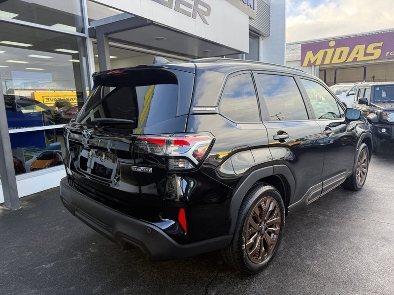 2026 Subaru Forester 2.5 Hybrid Sport Hybrid image 3