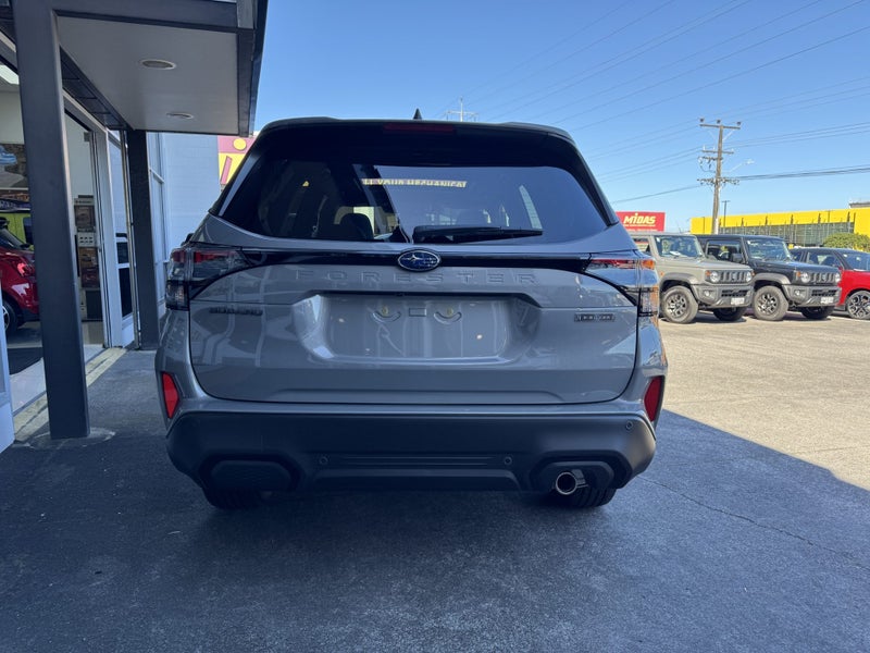 2026 Subaru Forester 2.5 Hybrid Touring Hybrid... image 4
