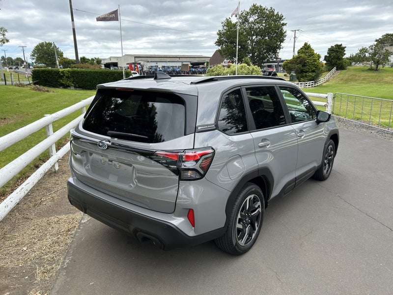 2026 Subaru Forester 2.5 Touring AWD Auto Petrol image 4