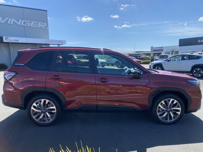 2026 Subaru Forester 2.5 Touring Hybrid AWD image 2