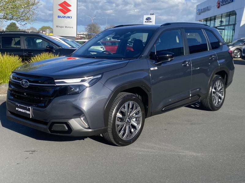 2026 Subaru Forester 2.5 Touring Hybrid AWD CVT image 3