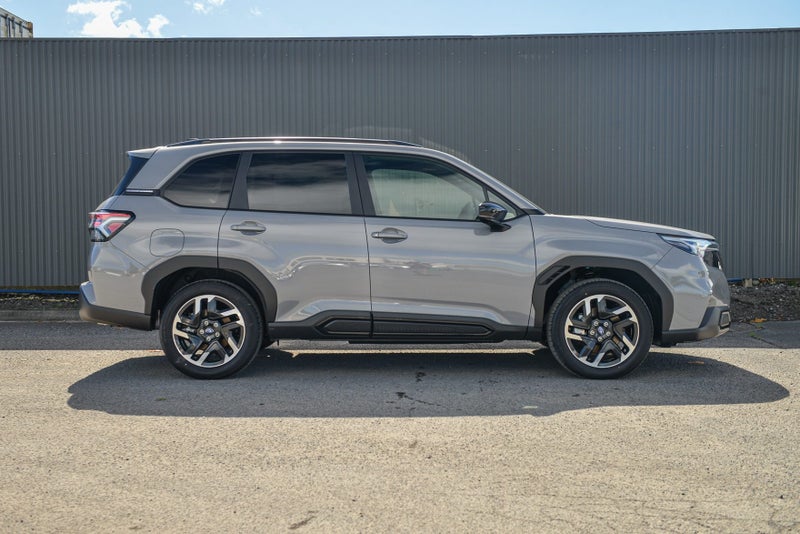 2026 Subaru Forester 2.5i Touring Petrol image 4