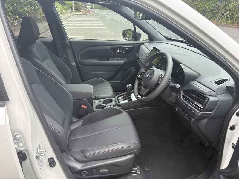 2026 Subaru Forester AWD Touring image 4