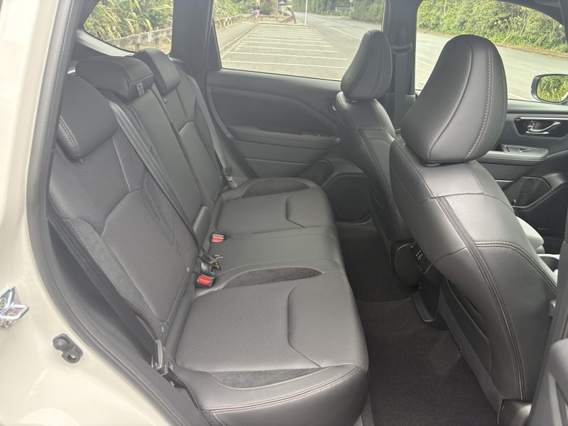 2026 Subaru Forester AWD Touring image 5