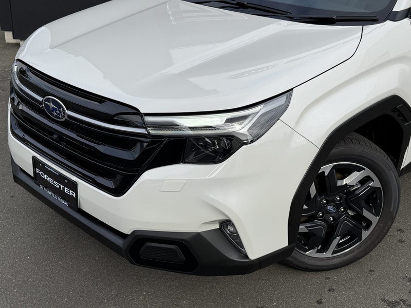 2026 Subaru Forester AWD Touring image 3