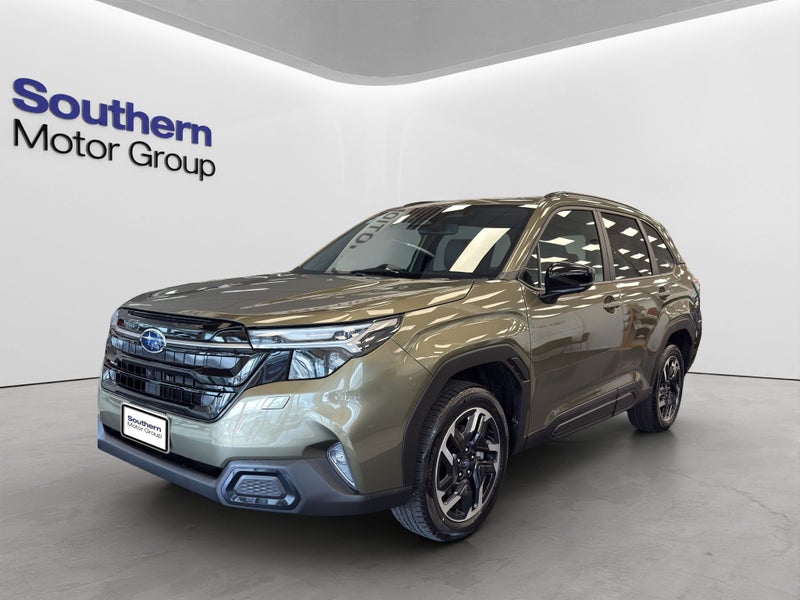 2026 Subaru Forester AWD Touring image 3