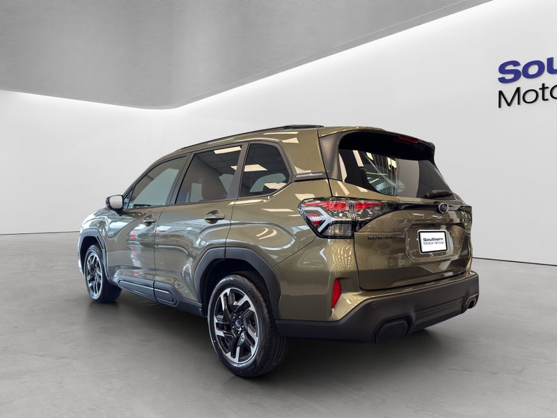 2026 Subaru Forester AWD Touring image 5