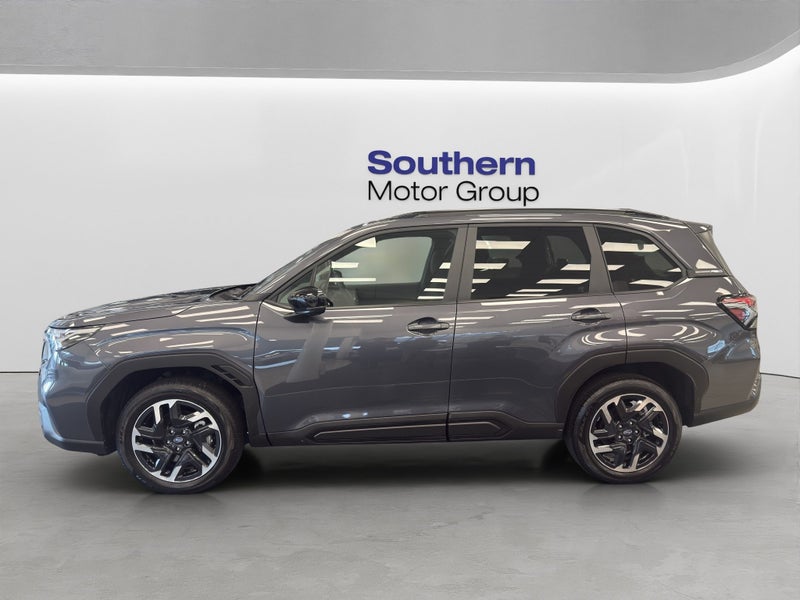 2026 Subaru Forester AWD Touring Wagon CVT image 4
