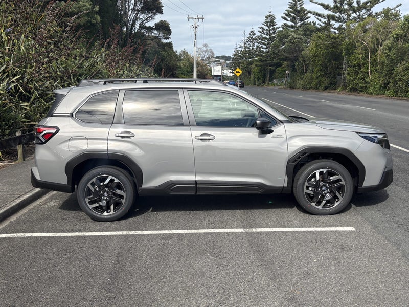 2026 Subaru Forester Hybrid AWD image 5