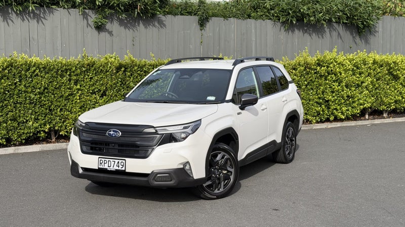 2026 Subaru Forester Hybrid AWD image 3