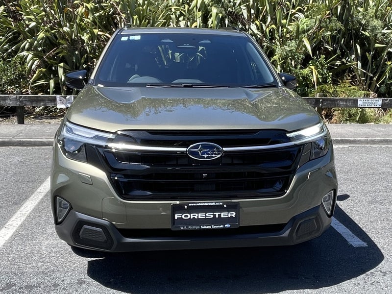 2026 Subaru Forester Hybrid AWD Touring image 3