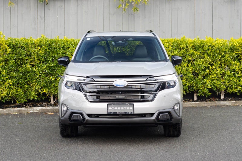 2026 Subaru Forester Hybrid AWD Touring image 4