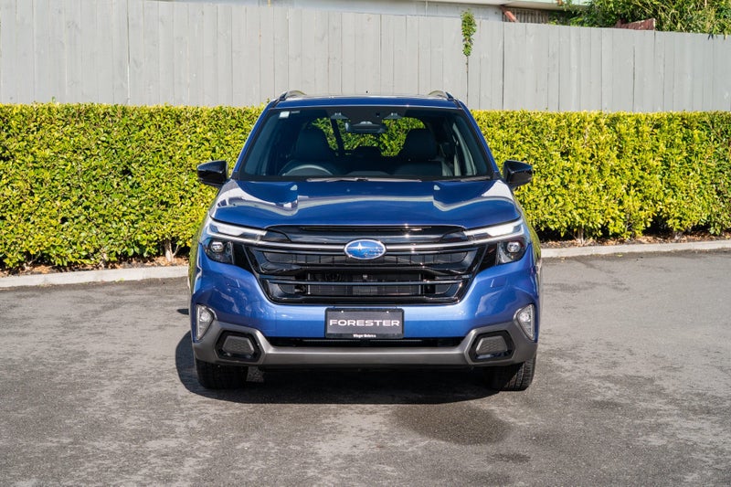 2026 Subaru Forester Hybrid AWD Touring image 4