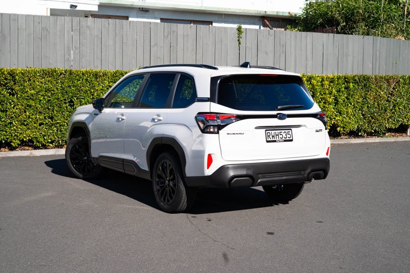 2026 Subaru Forester Hybrid AWD Touring image 3