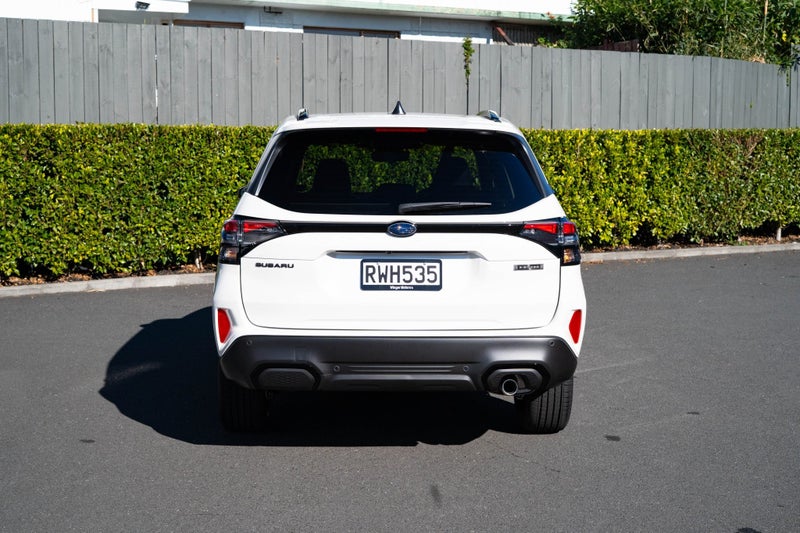 2026 Subaru Forester Hybrid AWD Touring image 5