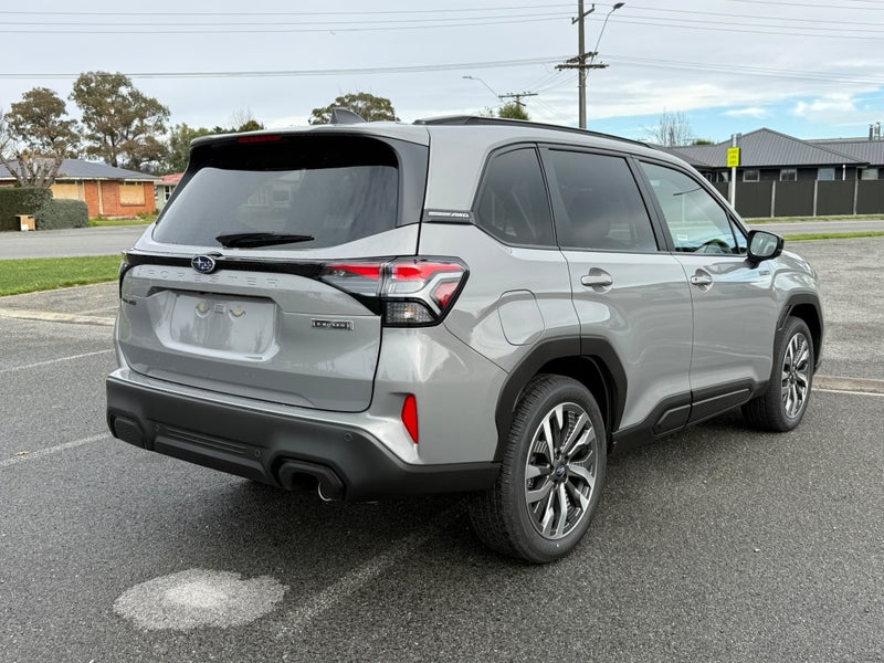 2026 Subaru Forester Hybrid Tour - image 5