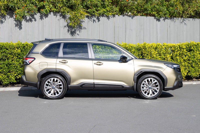 2026 Subaru Forester Touring Hybrid image 2