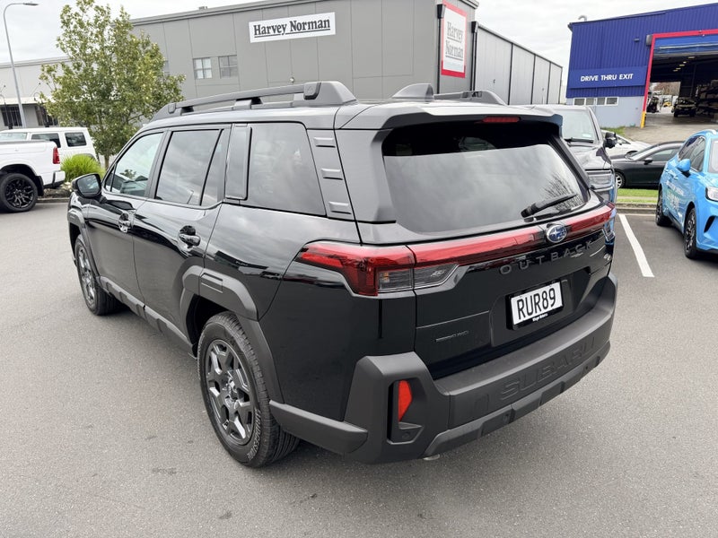 2026 Subaru Outback 2.5 Outback AWD Premium image 4