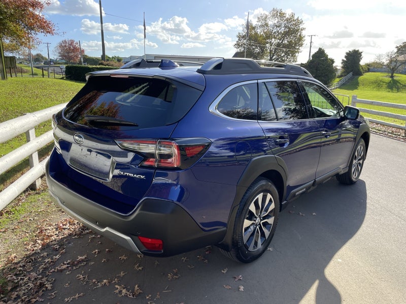 2026 Subaru Outback 2.5i Touring image 4