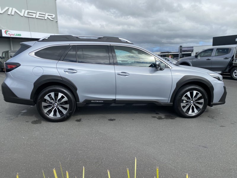 2026 Subaru Outback 2.5i Touring image 2