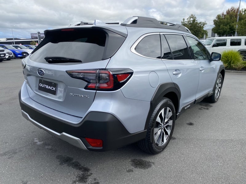 2026 Subaru Outback 2.5i Touring image 5