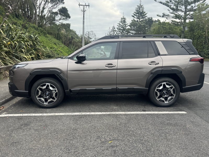 2026 Subaru Outback AWD Touring image 5
