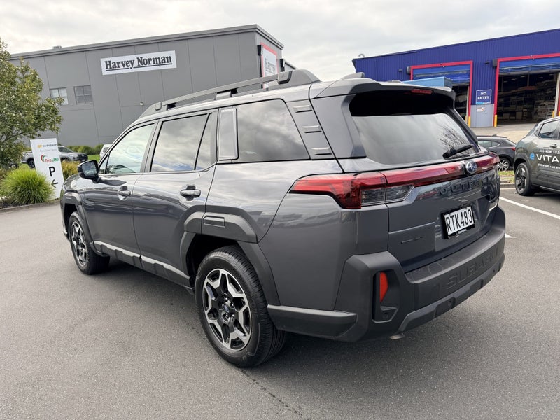 2026 Subaru Outback Awd Touring 2.5P/Awd image 3