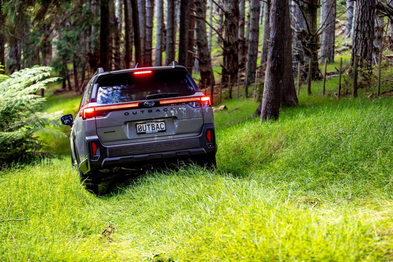 2026 Subaru Outback AWD Touring image 2